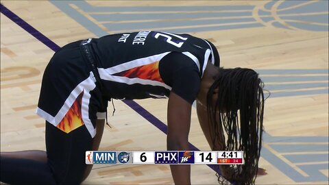 Onyenwere ELBOWED, Officials Review For Potential Flagrant Foul | Phoenix Mercury vs Minnesota Lynx