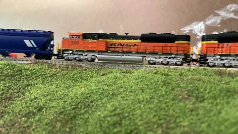 N Scale SD70ACES Paragon 3 review this Sunday