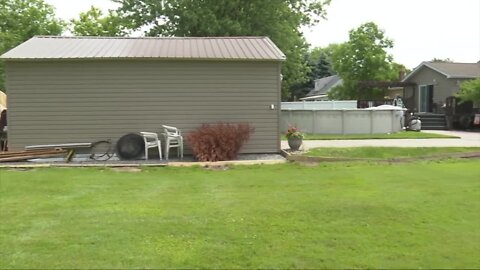 Niagara Falls woman pays thousands of dollars for fence that company never built