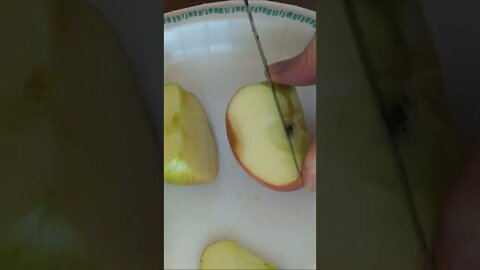 Eat The Whole Apple #shorts #apple #howto #food #foodie #nutrition #deit #seeds #core #tips #tricks