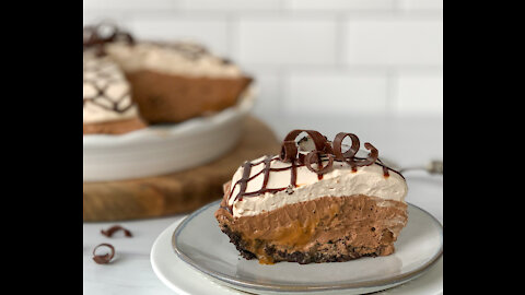 Cooking w/ Caramel Eps. 5 - Chocolate Caramel Silk Pie