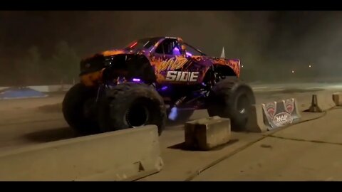 MONSTER JAM = SEE WHAT HAPPENS DURING THE VIDEO = Léo Sócrates