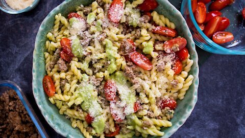 The Best Healthy Avocado Pasta