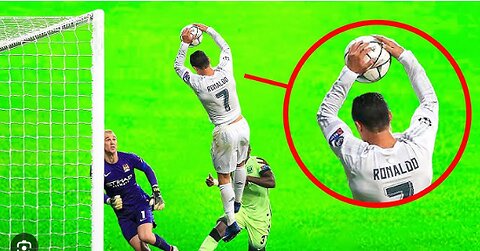 Ronaldo 200 IQ Passes 🧠