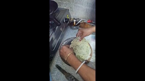 palak Paratha making recipe in India 🍪🇮🇳..