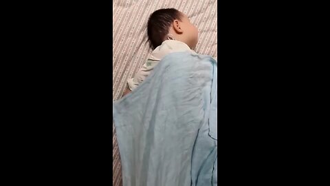 funny position of sleeping babies 🤣