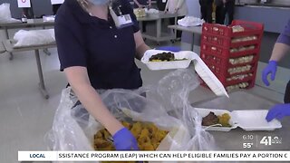 #WeSeeYouKSHB: Operation BBQ Relief provides free meals to health care workers