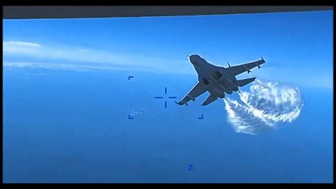 Footage of the Su-27 that downed the reaper drone in the Black Sea (by spraying gas)