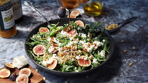 Fig Salad with Arugula and Balsamic Dressing (Gluten Free)