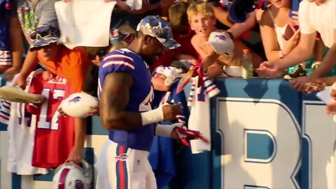 Offense shines, Von Miller's Bills debut in Orchard Park, fans bring energy