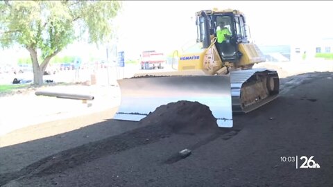 Austin Straubel Airport parking lot being repaved, reducing parking for Memorial Day weekend travel