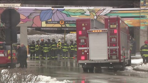 Parking garage partially collapses at Bayshore mall