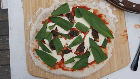 Morels and Ramp Pizza for my Birthday. Foraging mushrooms and Cooking Wild Food.