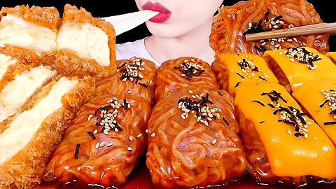 ASMR MUKBANG｜SPICY FIRE NOODLE WRAP, CHEESE PORK CUTLETS 불닭볶음면 불닭쌈 치즈돈까스 EATING SOUNDS 먹방