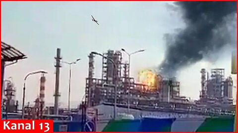 “Horrible, it exploded"- The moment Ukrainian drone strikes oil refinery in Moscow - Strong blast