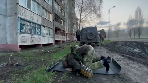 A Russian FSVNG Soldier From The Chechen Republic Prays Between Battles In Mariupol!