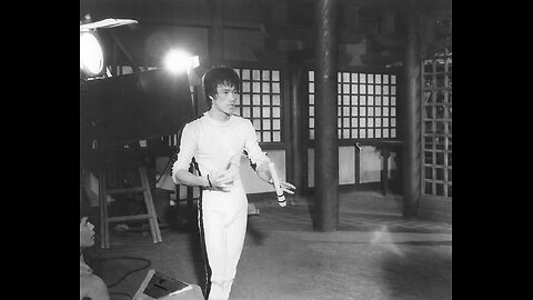 Cross kick Studio Films Bruce Lee Game of Death