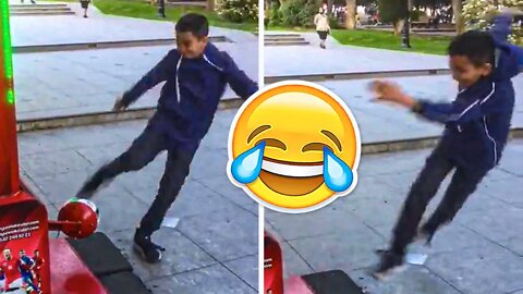 KID VS FOOTBALL MACHINE = ☠️😂 UNEXPECTED & FUNNY MOMENTS IN FOOTBAL