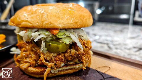 Crockpot BBQ Pulled Chicken Sandwiches