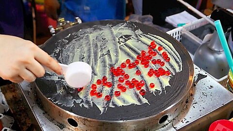 Thailand Street Food - SHOCKING BLACK CREPE Bangkok Dessert