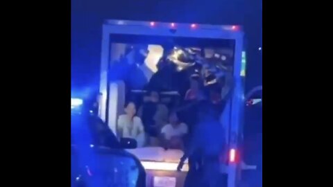 HUMAN TRAFFICKING EXPOSED🚛🛗📸🚗ON ATLANTA GEORGIA FREEWAY🛣️🚔🚛👧🏼🧒🚓💫