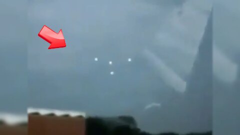 UFO sighting in the sky while driving [Space]