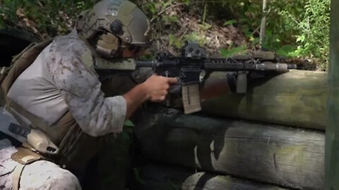 Marine Raiders collaborate with Marines from 1/8 on CQB tactics and SSE