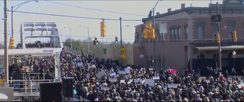 Reenacting Bloody Sunday march in Las Vegas