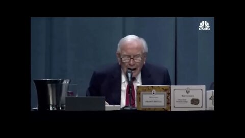 Warren Buffett Explains Investing