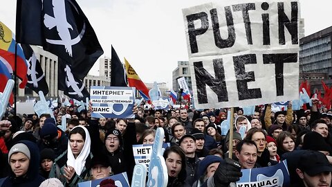 Protest Against Putin on Final Day of Presidential Election