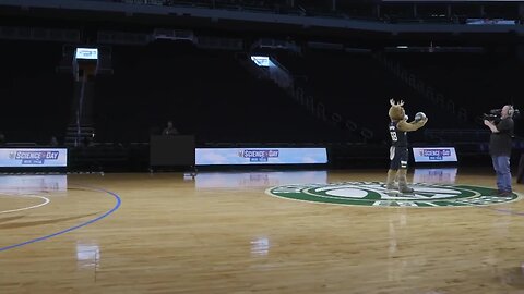 Bango nails half court shot at Science Day with TMJ4