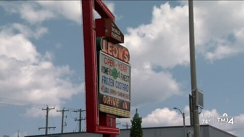 Top Chef stars pay a visit to Leon's Frozen Custard in Milwaukee