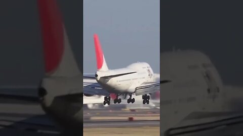 ⛔️Unable to land Boeing 747 goes around✈️