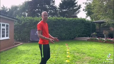 2 Begginer Agility Ladder Exercises To Improve On Your Footwork And Speed For Football