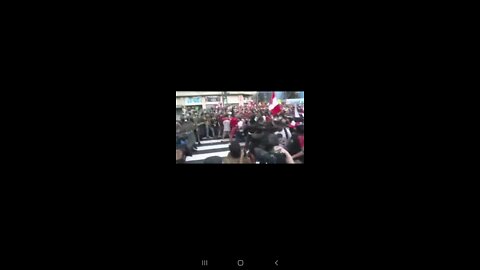 Chaos on Peru. Riots on the streets