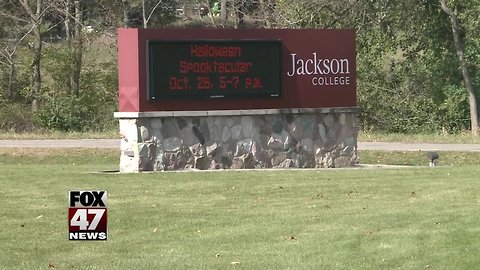 Jackson College receives complaint about prayer at graduation