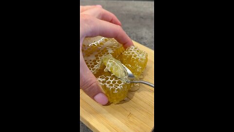 fresh honey 🍯 amazing 🤩