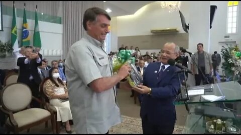 BOLSONARO VISITA A ASSEMBLEIA DE DEUS NO RIO GRANDE DO NORTE E RECEBE ORAÇÃO