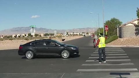 Parents say Mathis Elementary School traffic is out-of-hand