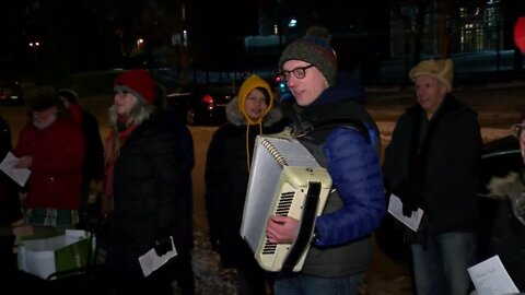 A night of caroling, cookies and spreading holiday cheer for Historic Concordia Neighborhood