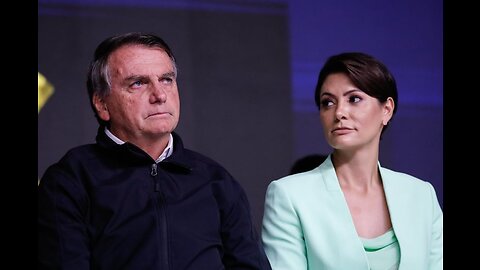 Michelle Bolsonaro desembarca em Brasília