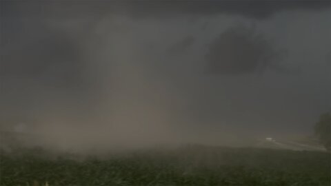 EXTREME gustnado zero meter west of Geneva, NE!