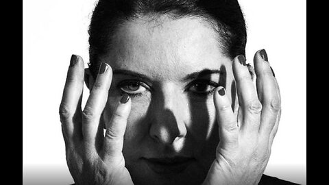 Quien es MARINA ABRAMOVIĆ? / Who is Marina Abramovic?