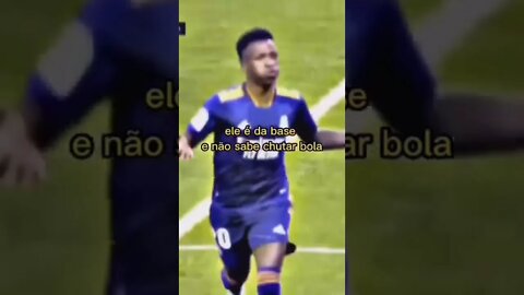 ELE NÃO SABE NEM CHUTAR UMA BOLA 😱⚽😱⚽