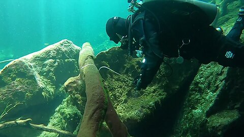 Mesmerizing video of cave diving under the jungle of Mexico