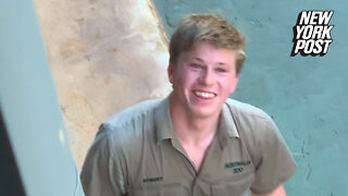 Robert Irwin reacts to woman asking for his number, reveals if he's dating