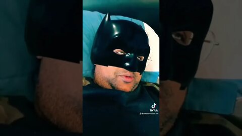 More of a fatman then a Batman 🥸 #shorts #tiktokvideos #tiktokviral #funnymemes #tiktok #batman