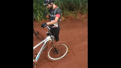 TRILHA DE BIKE DEU RUIM NO MATO [ MTB ] VEJA NO QUE DEU ? MUITO AZARADO NE MESMO [MOUNTAIN BIKE]