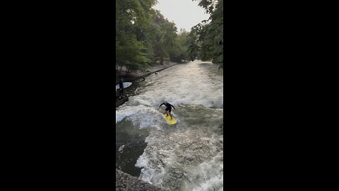 River Surfing at Münich Germany