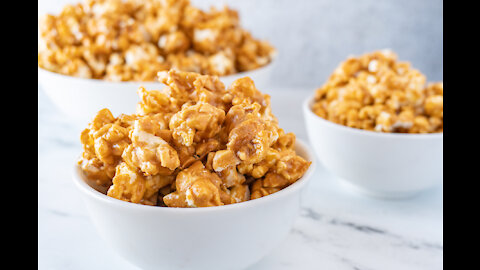 Easy Caramel Popcorn